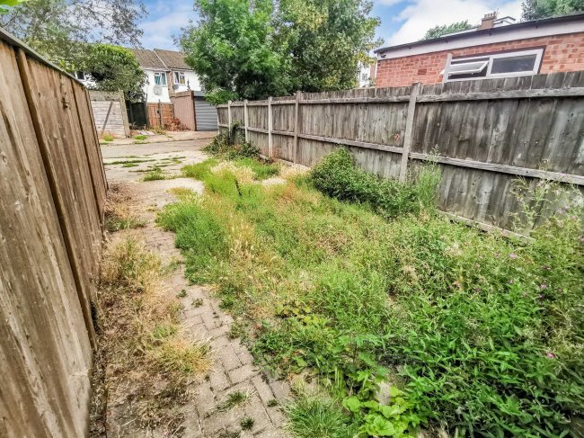 Flat 1, 139 Hainault Road, Leytonstone, London, E11 1DT
 8