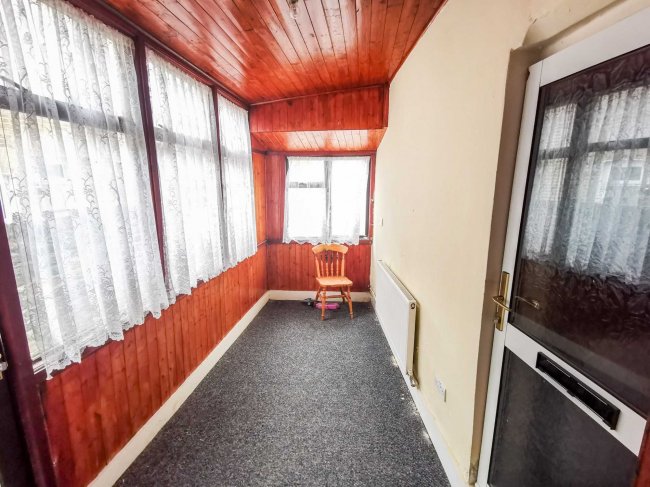 Flat 1, 139 Hainault Road, Leytonstone, London, E11 1DT
 8