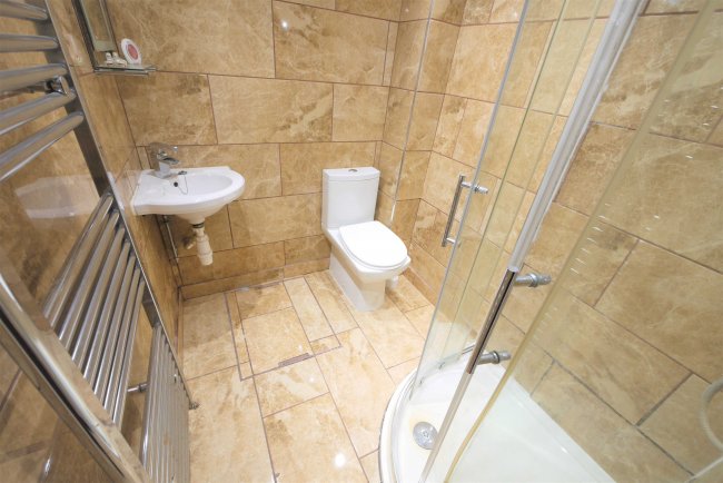 3 Boyles Court Cottages, Dark Lane, Warley, Essex CM14 5LN
 3