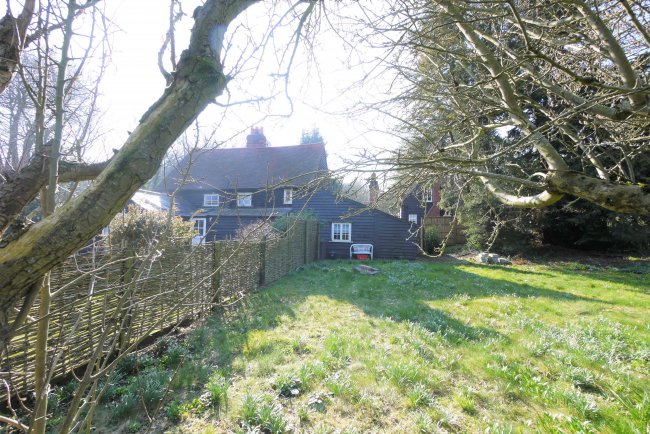 3 Boyles Court Cottages, Dark Lane, Warley, Essex CM14 5LN
 3