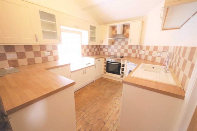 3 Boyles Court Cottages, Dark Lane, Warley, Essex CM14 5LN
 3