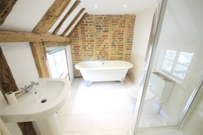 3 Boyles Court Cottages, Dark Lane, Warley, Essex CM14 5LN
 3