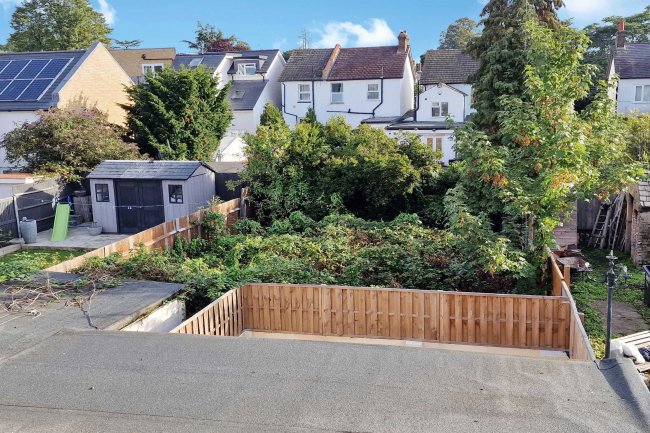 76A St. Saviours Road, Croydon, Surrey, CR0 2XB 4