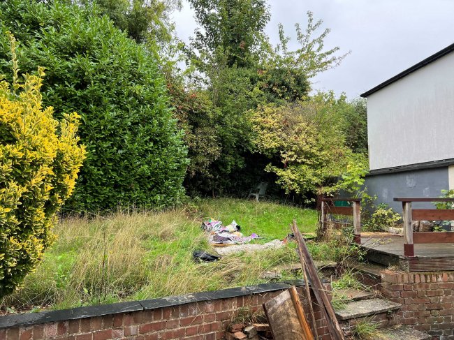 73/73A Sussex Road, South Croydon, Surrey CR2 7DB
 3