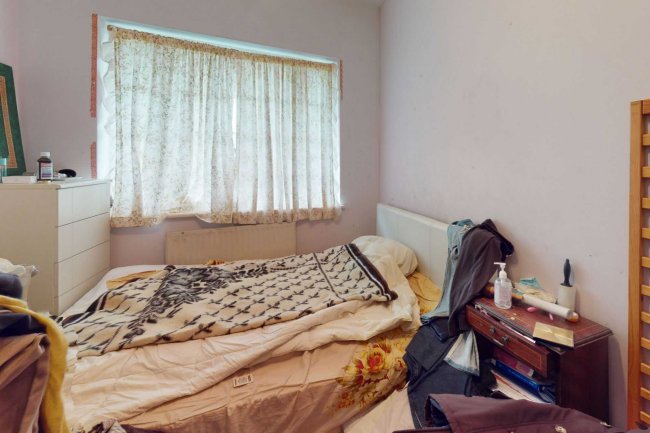 Flat 12 Roehampton Close, Putney, London, SW15 5LU
 9