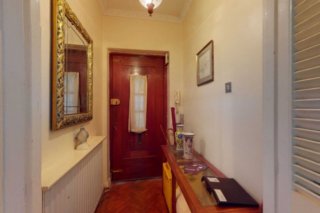 Flat 12 Roehampton Close, Putney, London, SW15 5LU
 9
