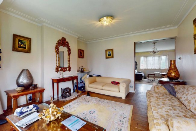 Flat 12 Roehampton Close, Putney, London, SW15 5LU
 9