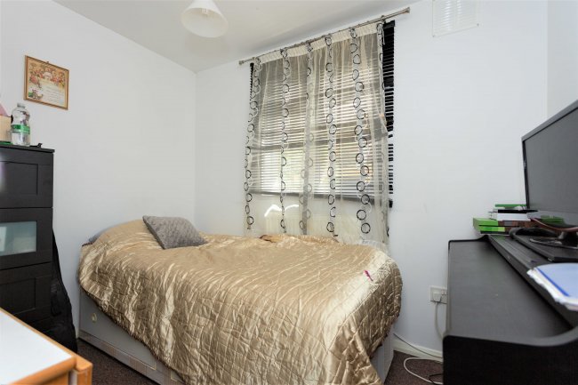 176 Wellfield Road, Streatham, London SW16 2BU
 5