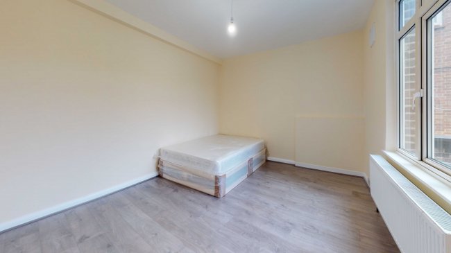 3 Russell Parade, Russell Hill Road, Purley, Surrey CR8 2LE
 10