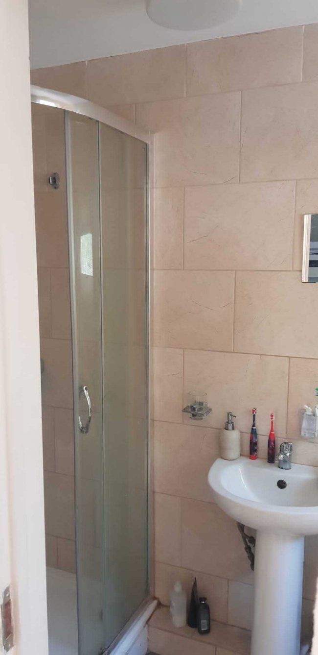 Ground Floor, 17A and 17B Chapel Lane, High Wycombe, Buckinghamshire, HP12 4BD
 6