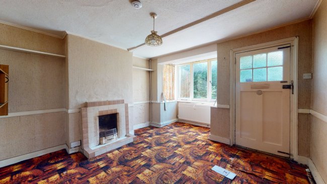 72 Spring Rise, Egham, Surrey, TW20 9PS 3