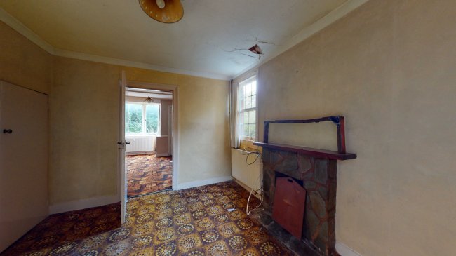 72 Spring Rise, Egham, Surrey, TW20 9PS 3