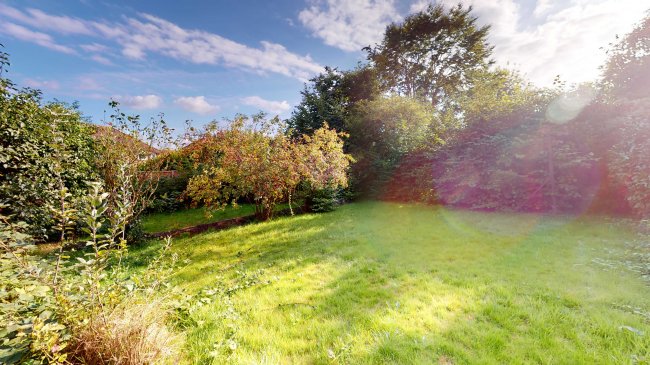 72 Spring Rise, Egham, Surrey, TW20 9PS 3