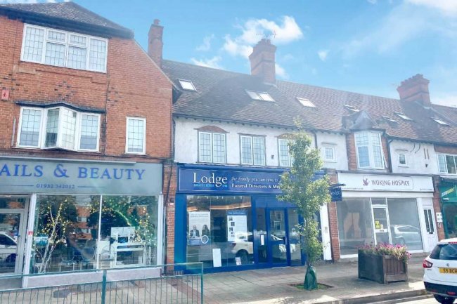 33 Old Woking Road, West Byfleet, KT14 6LG
 8