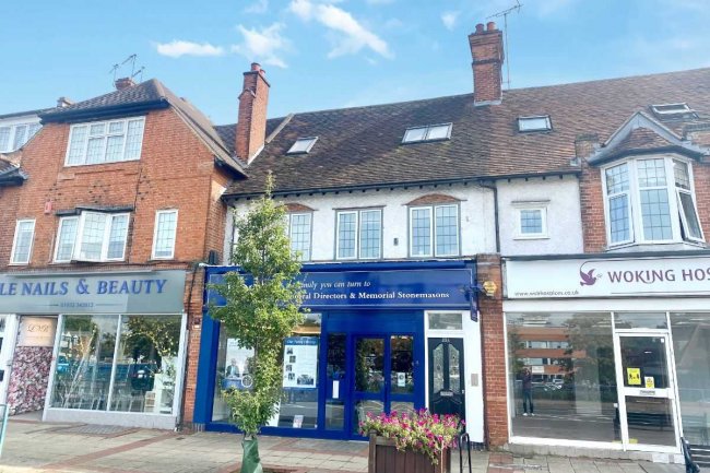 33 Old Woking Road, West Byfleet, KT14 6LG
 8