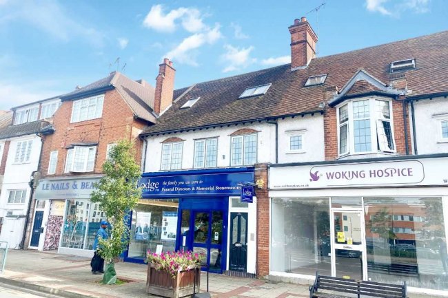 33 Old Woking Road, West Byfleet, KT14 6LG
 8