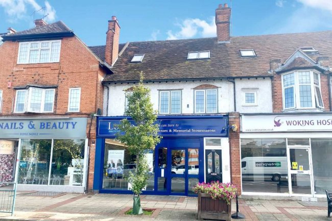 33 Old Woking Road, West Byfleet, KT14 6LG
 8