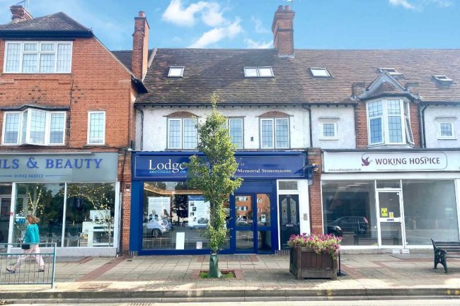 33 Old Woking Road, West Byfleet, KT14 6LG
 8