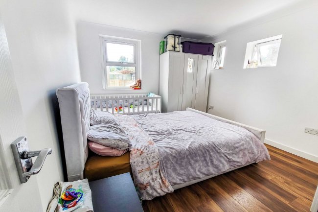 112A Cowley Mills Road, Uxbridge UB8 2QB
 5