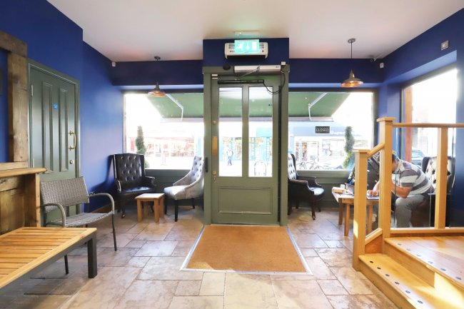 21 Northbrook Street, Newbury, RG14 1DJ
 9