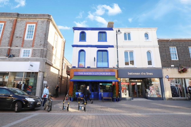 21 Northbrook Street, Newbury, RG14 1DJ
 9