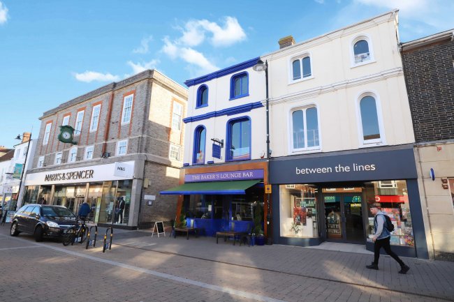 21 Northbrook Street, Newbury, RG14 1DJ
 9