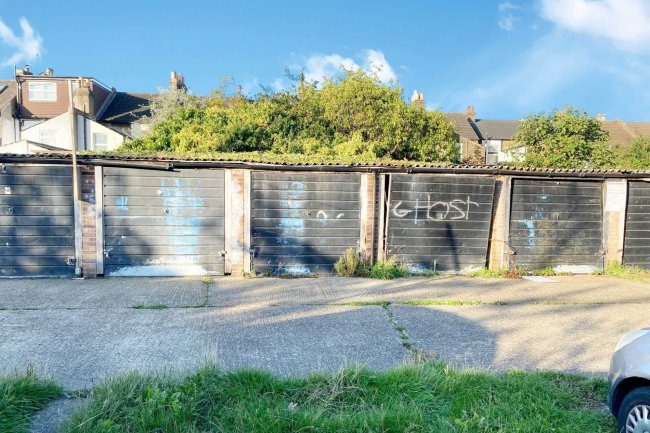 Garages to the rear of 78-104 Albert Road, London SE25 4JW
 7