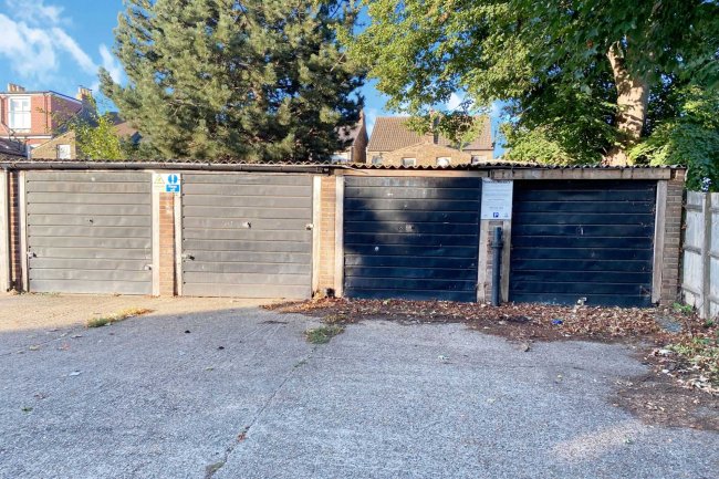 Garages to the rear of 78-104 Albert Road, London SE25 4JW
 7