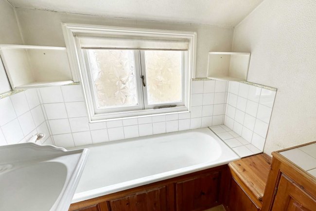 83a Crescent Lane, Clapham, London, SW4 9PT
 4