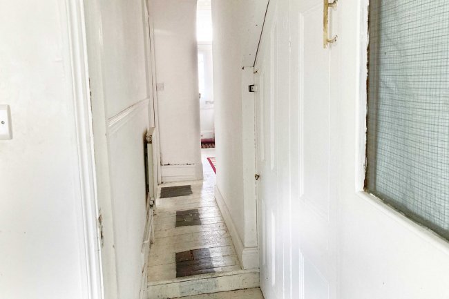 60 Kellet Road, Brixton, London, SW2 1ED
 3