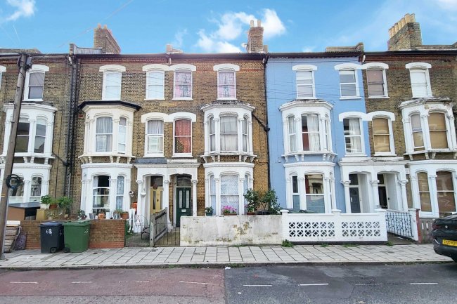 60 Kellet Road, Brixton, London, SW2 1ED
 3