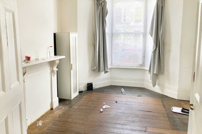 60 Kellet Road, Brixton, London, SW2 1ED
 3