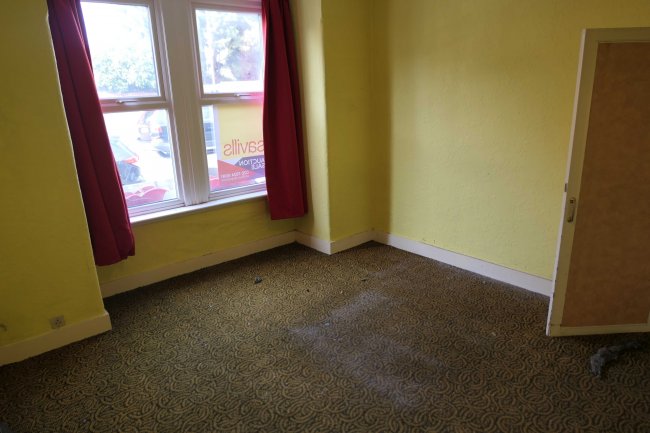 72 Garfield Road, Wimbledon, London SW19 8SB
 9