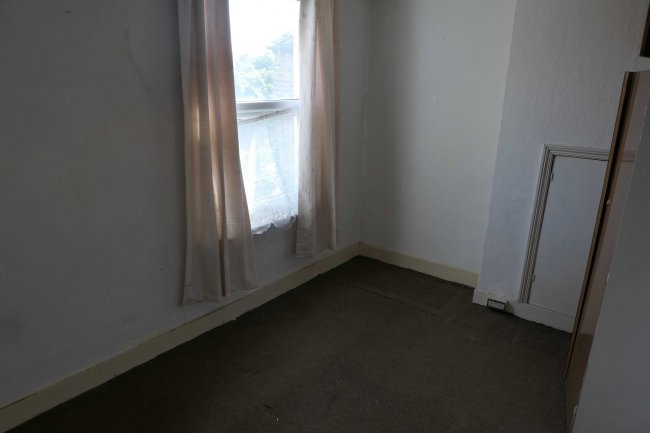 72 Garfield Road, Wimbledon, London SW19 8SB
 9