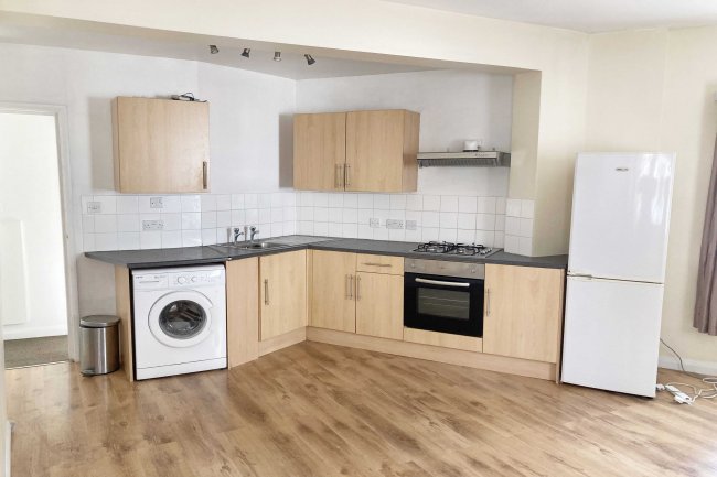 52 Eastlake Road, Camberwell, London, SE5 9QL
 2