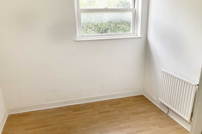 52 Eastlake Road, Camberwell, London, SE5 9QL
 2