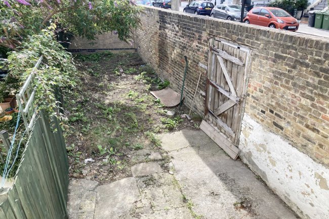 52 Eastlake Road, Camberwell, London, SE5 9QL
 2