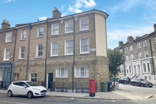 52 Eastlake Road, Camberwell, London, SE5 9QL
 2