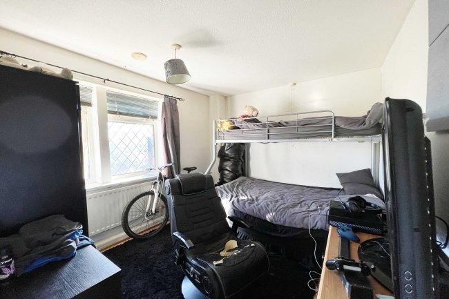 29 Freshfield Gardens, Allerton, Bradford, BD15 7PP 7