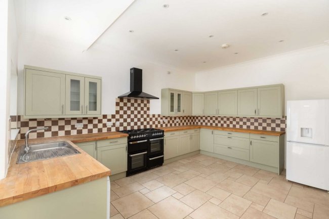 The Pheasantry, London Road, West Winterslow, Wiltshire SP5 1BN
 7