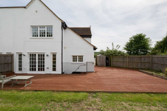 The Pheasantry, London Road, West Winterslow, Wiltshire SP5 1BN
 7