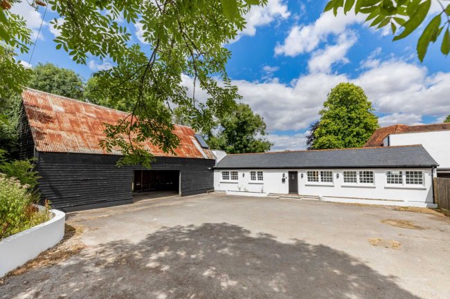 The Pheasantry, London Road, West Winterslow, Wiltshire SP5 1BN
 7