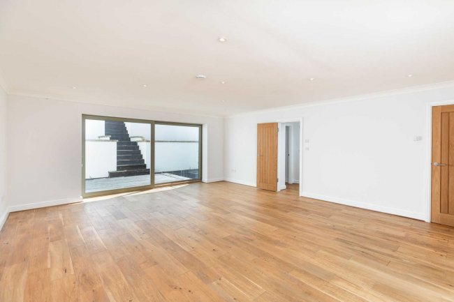 The Pheasantry, London Road, West Winterslow, Wiltshire SP5 1BN
 7