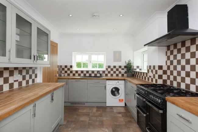 The Pheasantry, London Road, West Winterslow, Wiltshire SP5 1BN
 7