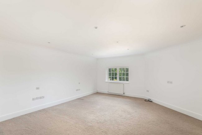 The Pheasantry, London Road, West Winterslow, Wiltshire SP5 1BN
 7