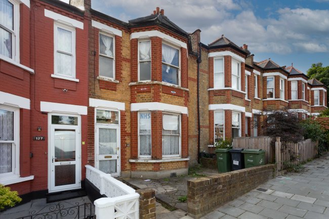 129 Casewick Road, West Norwood, London, SE27 0TA
 6
