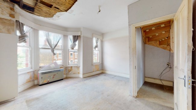 129 Casewick Road, West Norwood, London, SE27 0TA
 6