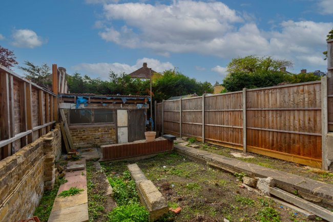 129 Casewick Road, West Norwood, London, SE27 0TA
 6