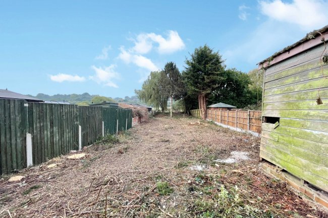 Willowdene, Ramsey, Harwich, Essex, CO12 5HB
 3