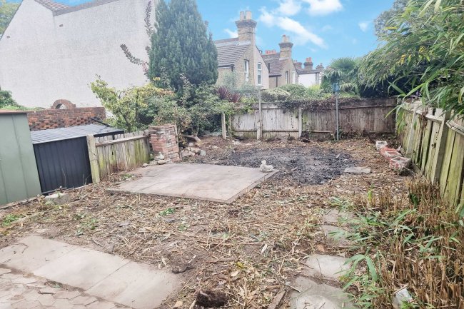 90 London Road, Bromley, BR1 3RL 1